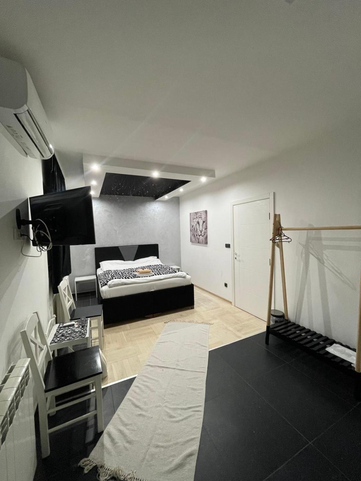 Airport Apartments Beograd Ruang foto