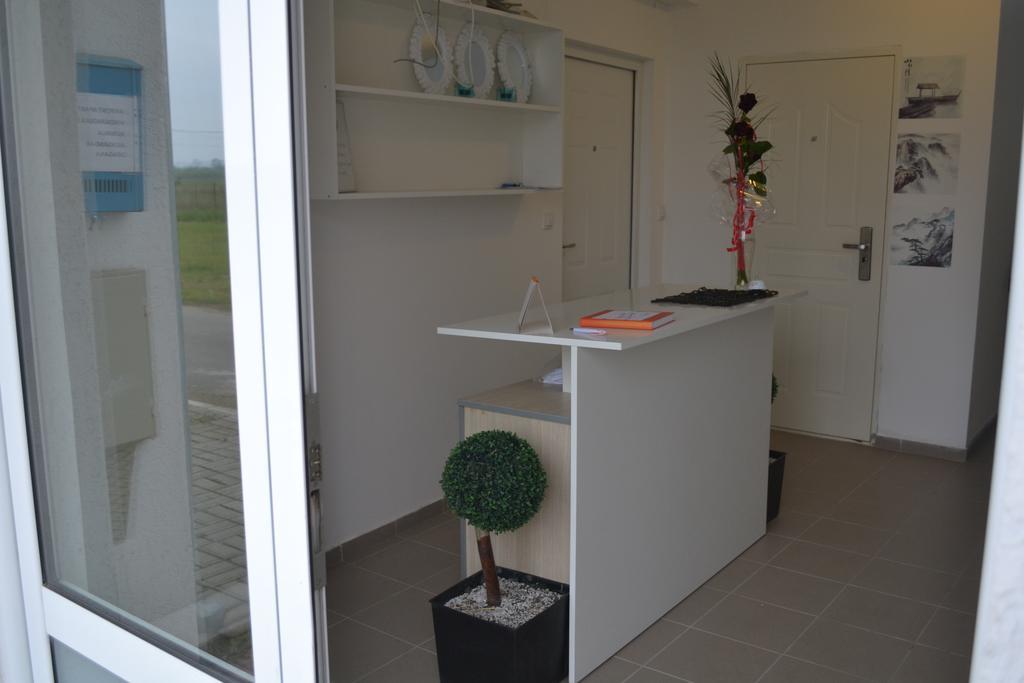 Airport Apartments Beograd Bagian luar foto
