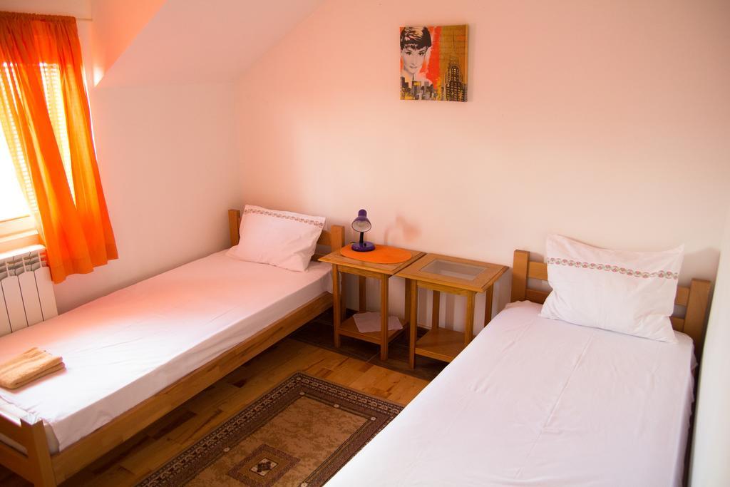 Airport Apartments Beograd Bagian luar foto