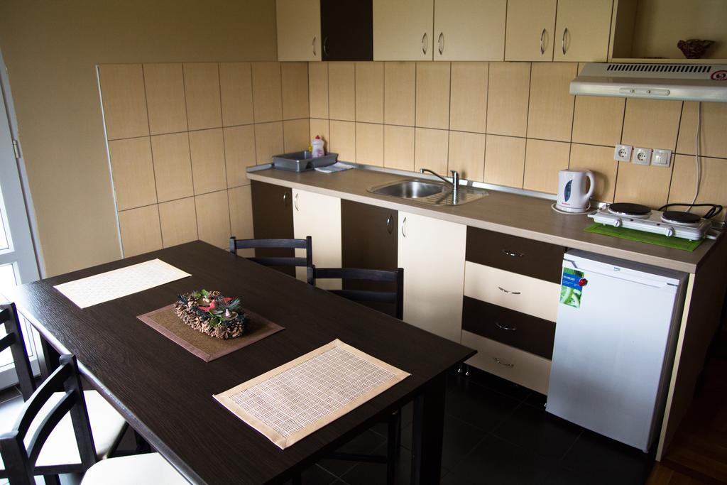 Airport Apartments Beograd Bagian luar foto