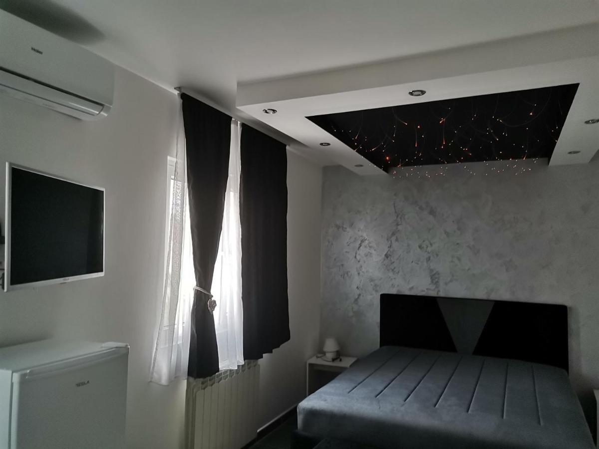Airport Apartments Beograd Bagian luar foto