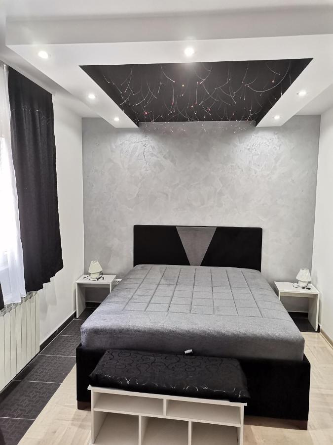 Airport Apartments Beograd Bagian luar foto
